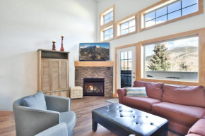La Riva Del Lago Condo: Downtown, Close to Everything!
